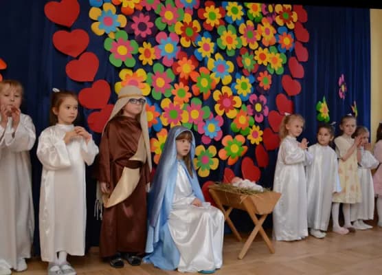 Jak ubrać dziecko na jasełka - praktyczny poradnik dla rodziców przedszkolaka